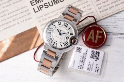 Ballon Bleu de Cartier 33*10MM 316L Steel NH05 Movement White Dial Two-tone Rose Gold Bracelet Watch